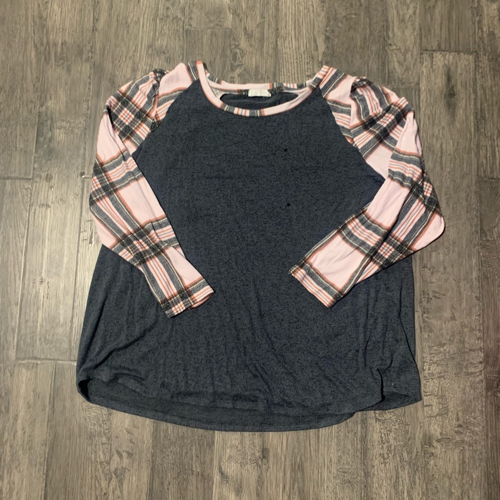 Plaid puffed sleeve sweater